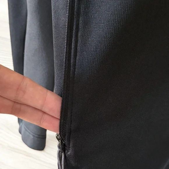 NWOT The North Face Men's Black Grey Performance Jacket! Large! New! - Picture 4 of 8